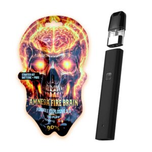 La Skull Vape Amnesia Fire Brain combine le célèbre profil citronné et herbacé de l'Amnesia à une formule ultra concentrée associant CSA, CBD, CBN, CBG et CBC. Avec 1 000 mg, 1 ml et jusqu'à 700 puffs, cette vape CBD puissante affiche une intensité maximale de 5/5. Starter Kit complet : batterie + pod prérempli.